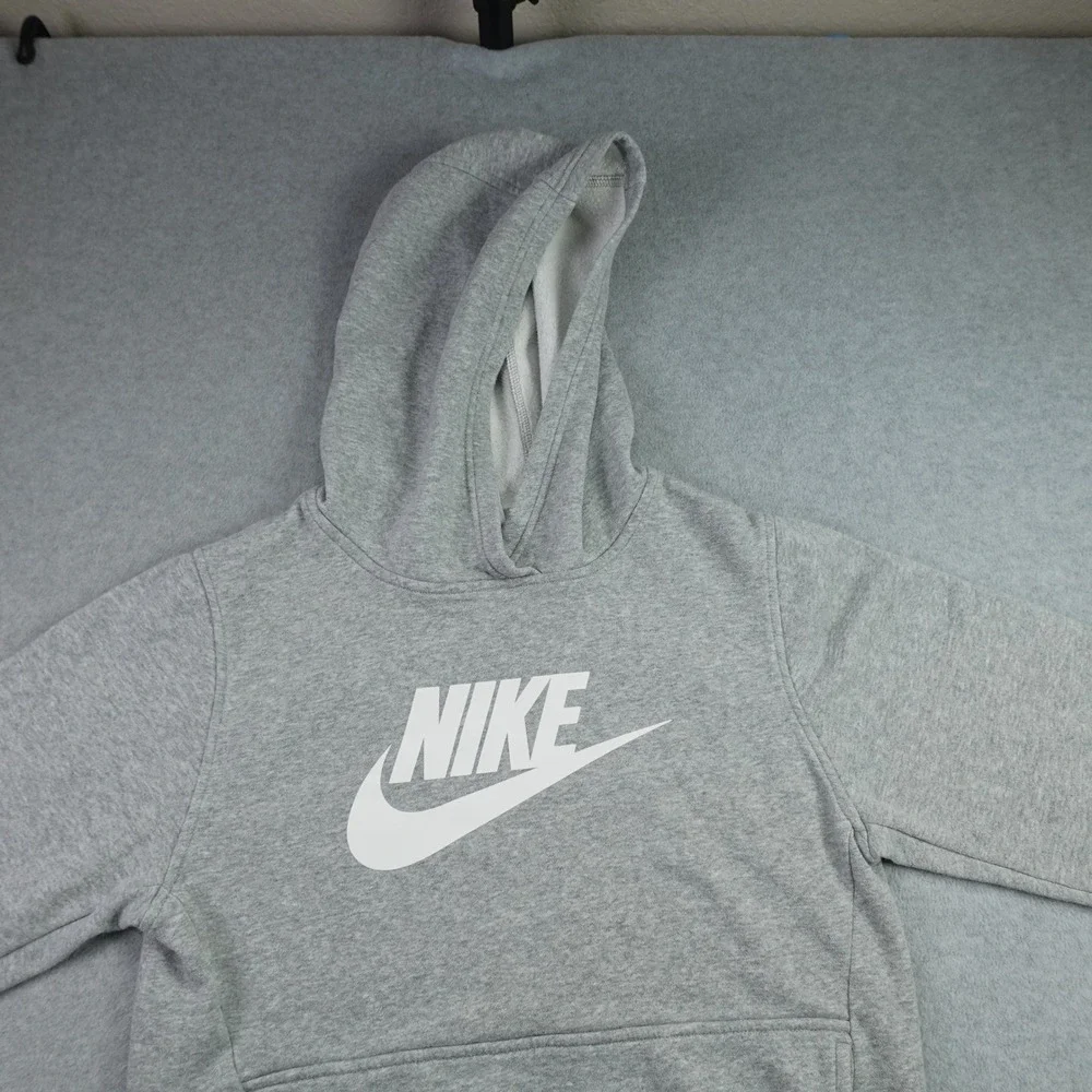 Nike Hoodie Boys XL Gray Sporty Pullover Graphic Logo Sweatshirt